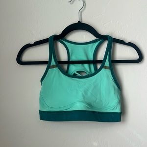 Lulu lemon bra size 4